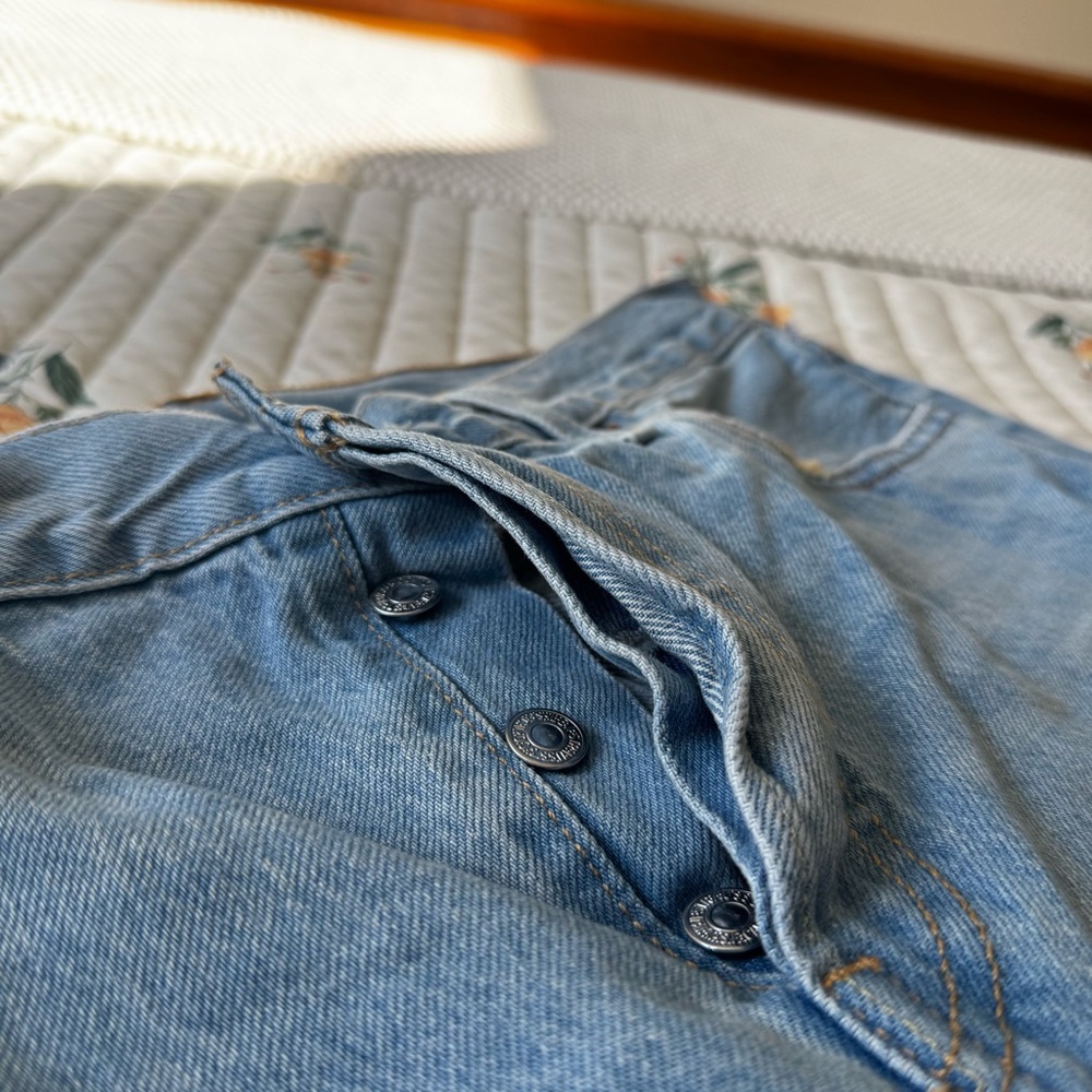Levis 501 90s Ankle Jeans, Light Wash – Size 29 / 8 - Picture 4 of 8
